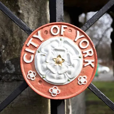 Apartamento 14 Feversham House Stylish 1-bed With Minster Views - Pass The Keys