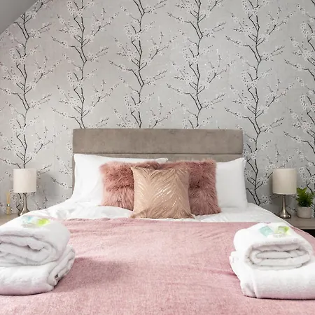 14 Feversham House Stylish 1-bed With Minster Views - Pass The Keys 아파트
