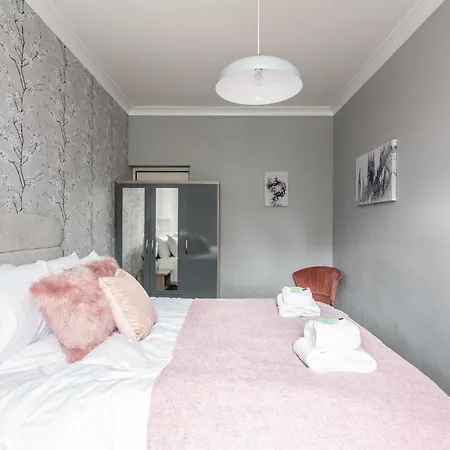14 Feversham House Stylish 1-bed With Minster Views - Pass The Keys * 요크