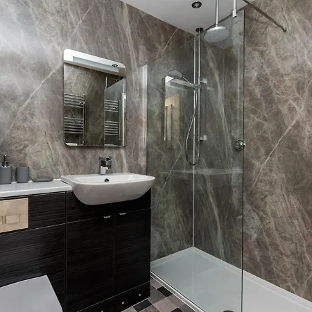 14 Feversham House Stylish 1-bed With Minster Views - Pass The Keys Апартаменты