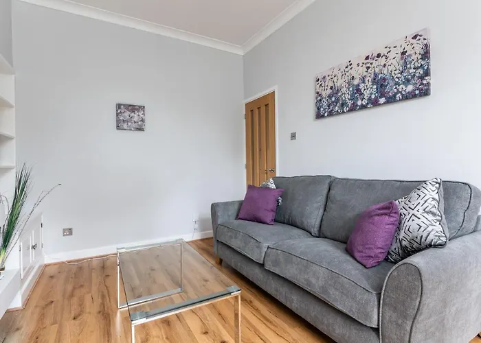 14 Feversham House Stylish 1-bed With Minster Views - Pass The Keys York