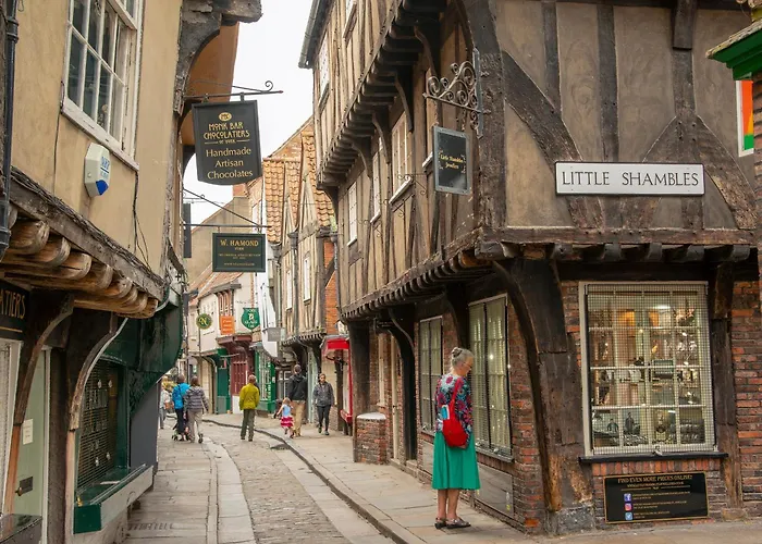 14 Feversham House Stylish 1-bed With Minster Views - Pass The Keys Appartamento *