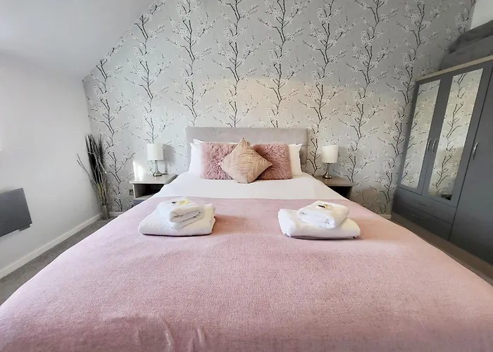 14 Feversham House Stylish 1-bed With Minster Views - Pass The Keys