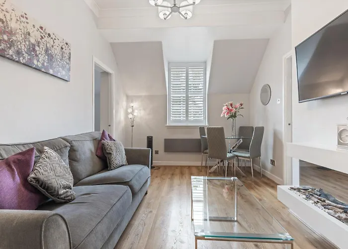 14 Feversham House Stylish 1-bed With Minster Views - Pass The Keys Appartamento *